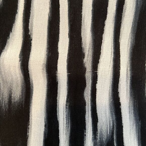 Forever 21 super cute black & white mini dress w/lavender around the bottom - Picture 14 of 16